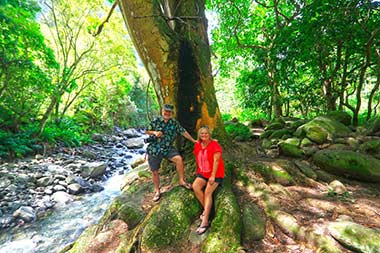 Road to Kahului, author and sister