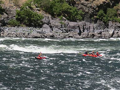 Hells Canyon rowing