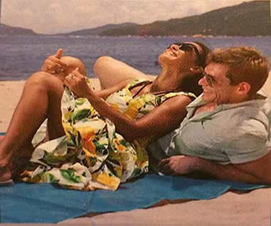 Couple on Sandmat