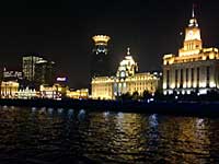 Night along Shanghai’s Bund