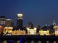 Night along Shanghai’s Bund