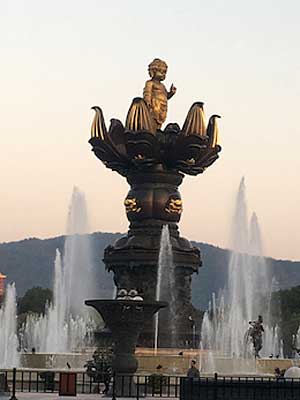 Wuxi Mount Lingshan Sakyamuni Fountain