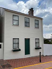 “Becky Thatcher House” in Hannibal, MO.